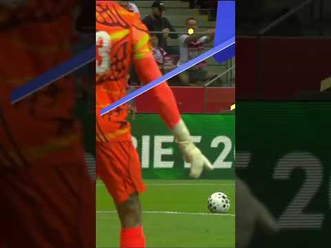 JAK TO NIE WPADŁO?! LEWANDOWSKI ZMARNOWAŁ DWUSETKĘ #SHORTS thumbnail