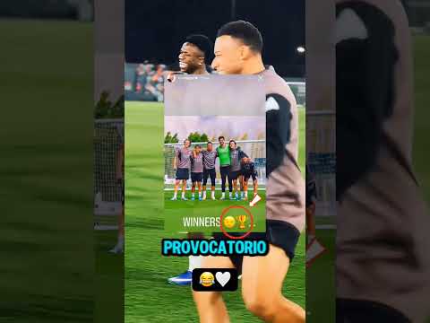 Il REAL MADRID si è diviso tra la MBAPPÈ FC e la VINICIUS FC😱🔥 thumbnail