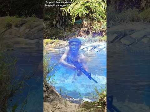 Komando Latihan Pertempuran Versi Asap Biru thumbnail