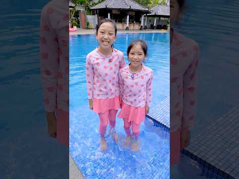 Keysha Dan Sheena Ngajakin Ibu Berenang thumbnail