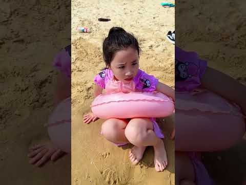 善良的果果放生了一条小鱼🐟 thumbnail