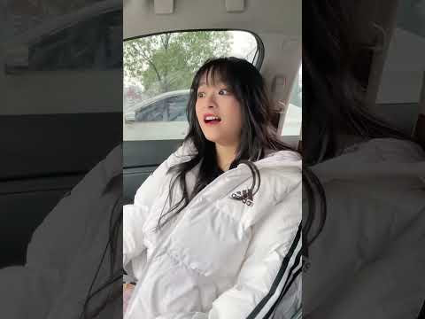 就这么饥渴难耐吗！？#社死 #搞笑 #美女搞笑 #搞笑视频 thumbnail
