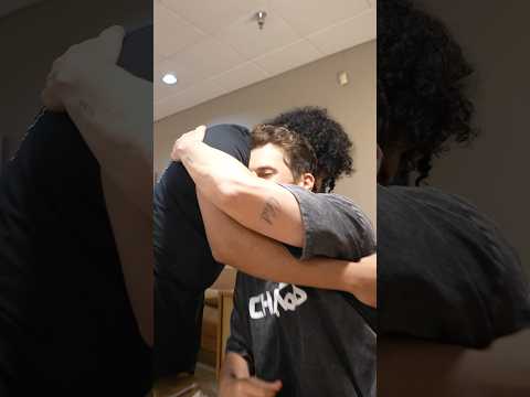 Tipping waiters $300 🤍 thumbnail