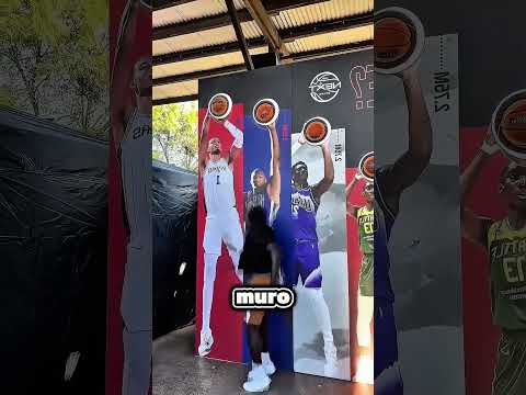 Ha capito che è impossibile giocare a basket se non sei ENORME!😳🤯 thumbnail