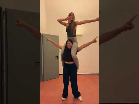 tú me subes al skyyyy #trend #shortviral #besties thumbnail