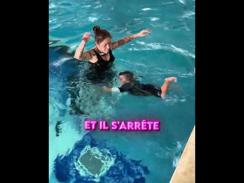 ELLE JETTE SON BÉBÉ DANS L'EAU ! 😱👶🌊 thumbnail