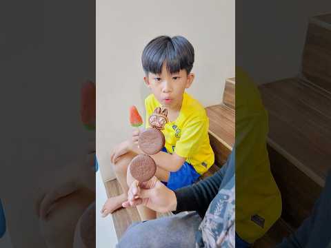 Kakak Rafa Gak Punya Es Krim Panjang #shorts thumbnail