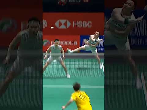 Mind-blowing deception! #shorts #badminton #BWF thumbnail