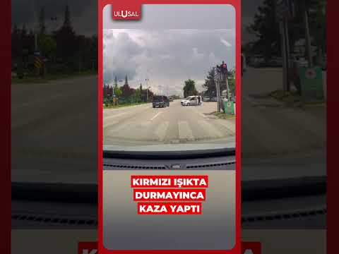 Kırmızı ışıkta durmayan sürücü kaza yaptı #shorts #kırmızıışık #kaza thumbnail