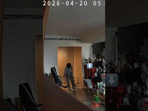 當你在外面工作被客戶蹂躪回到家看到這個⋯Baby comes thumbnail