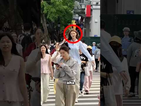 La Altura De Esta Chica Parece Imposible De Creer #shortsvideo thumbnail
