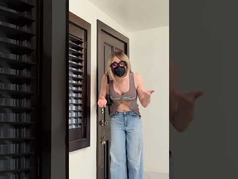 cómo cuando tú mamá te dice que tienes bigote #shorts #humor #comedia #marukaylaschamakas #parati a thumbnail