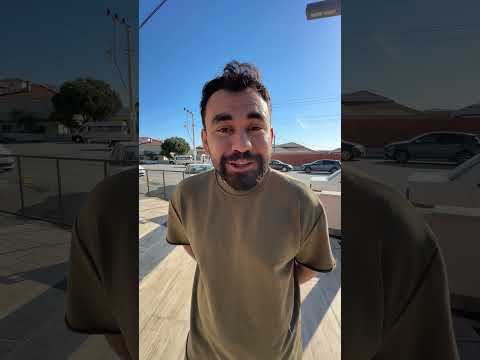 Babası çocuğu çikolata almaya gidiyorum diyerek terk etti ama yıllar sonra bakın ne oldu thumbnail