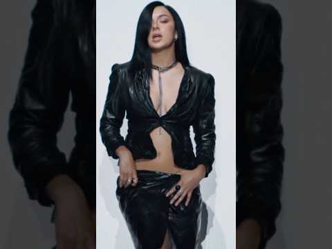 SS26, la nueva canción de @officialcharlixcx está disponible 🖤 escúchala ahora thumbnail
