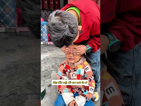 Troll Nhỏ Em Họ Siêu Buồn Cười thumbnail