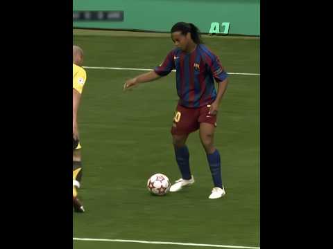 Ronaldinho - Smooth Criminal thumbnail