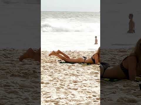 🇧🇷 Sunny day at Leblon beach Brazil thumbnail