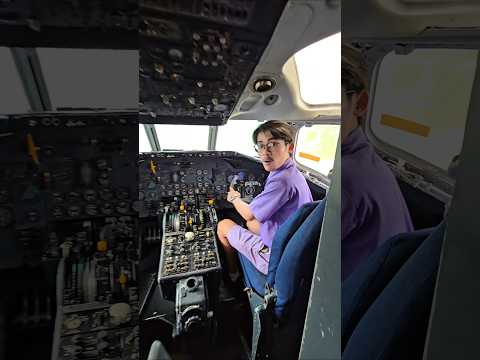 ade mau jadi pilot gays😅😅😅 #trandingshorts thumbnail