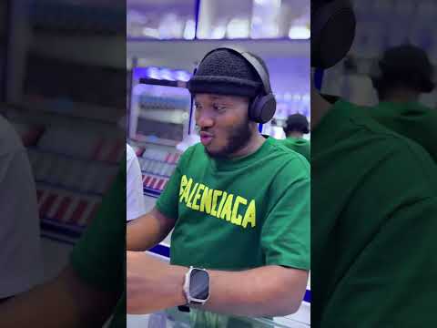 #akheeer #smartphone #customer #appleiphone #akheeerhogayi #lifeisbutadream thumbnail