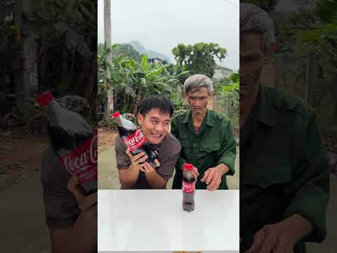 Ông nội đã chọn trai nước Cocacola nhỏ và tặng cho chàng trai một món quà bất ngờ to đùng. #shorts thumbnail