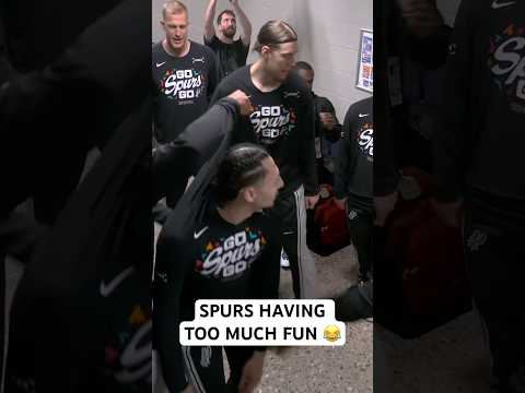 Spurs dance circle gets lit 😂 thumbnail