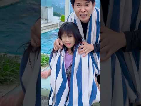 Siapa Nih Yang Berenangnya Begini ? #alethaabew thumbnail