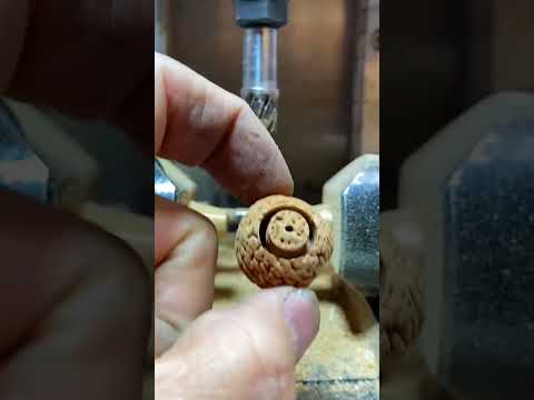 The process of taking walnut materials- Good tools and machinery make work easy thumbnail