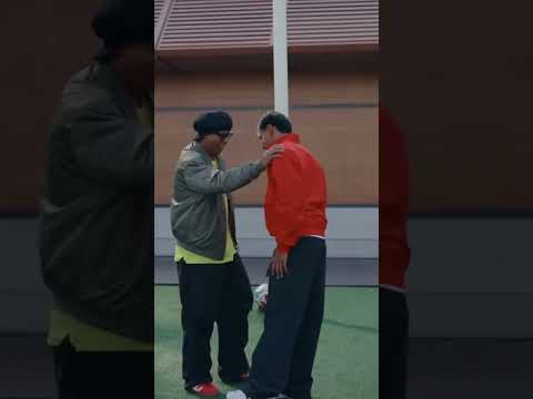 SIMPLESMENTE RONALDINHO E YAMAL! QUE ENCONTRO DE PESO, EM? #shorts thumbnail