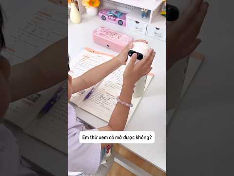 Em gái mở nắp bình nước kiểu độc lạ thumbnail