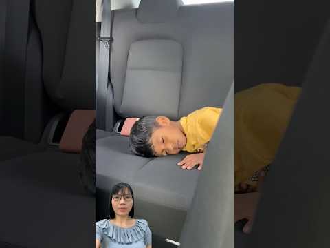 Cậu bé giả vờ ngủ trên xe #trending #trendingshorts #trendingvideo #shorts #shortsviral #viralshorts thumbnail