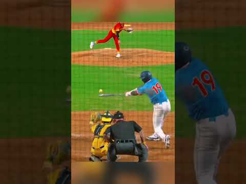 FASTEDT reaction in baseball ⚾️ ⚡️#mlb #baseball #pitcher #fast #throwback thumbnail