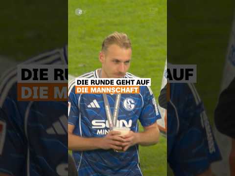 Timo Becker aka Bierkapitän?‍✈️| sportstudio | #shorts thumbnail