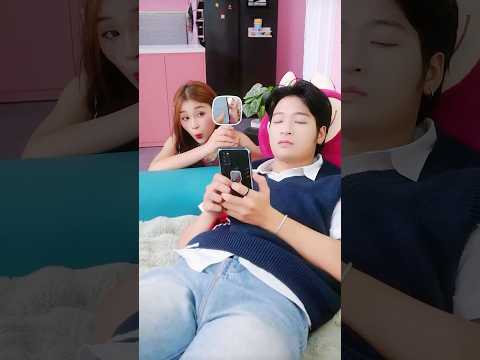 How to check your boyfriend's phone 😂 📱 #taihoa #funny #shorts thumbnail