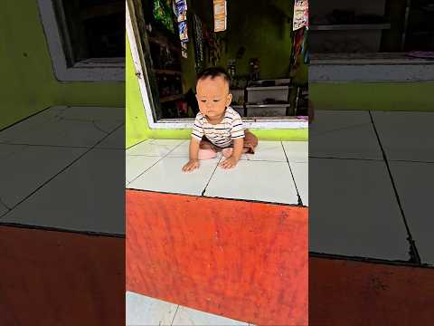 satria duduk di atas meja sendirian😱😱 thumbnail
