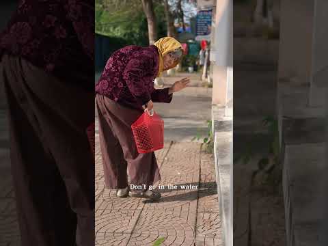 Bà ơi nguy hiểm | Oppa Huy thumbnail