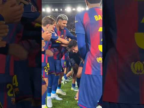 Came as star, leave as a legends ? ?? #shorts #fcbarcelona #lewandowski thumbnail