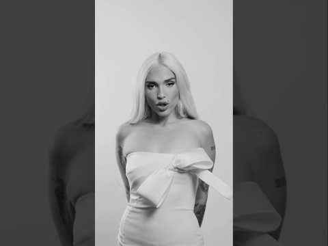 ¡ya puedes escuchar "TUTUTU", la nueva canción de @ElenaRose con @Allehmusic! 🤍 thumbnail