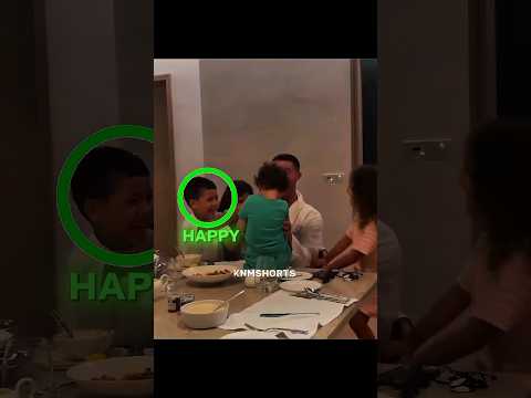 Ronaldo with his kids vs Messi ❤️ thumbnail