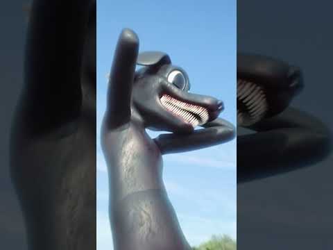 Cartoon Dog vs Siren Head (Horror Skunx #Shorts) thumbnail