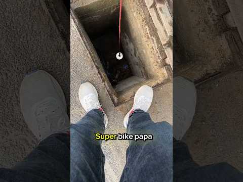 Kunci Superbike Jatuh ke Selokan! Ide Pintar Papa 🤯 😱🧲#shorts thumbnail