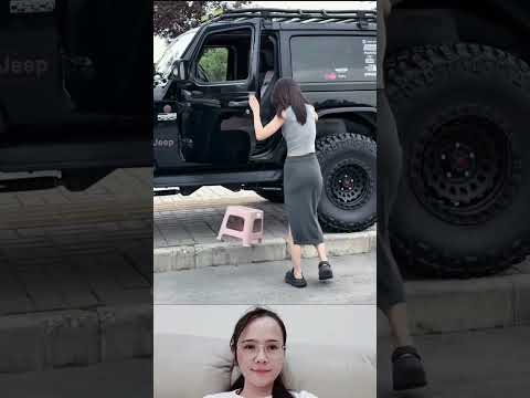 그 소녀는 정말 멋진 차를 운전하고 있었다. #웃긴영상 #ショート動画 #おすすめ #バズる #面白い  #웃긴영상 #한국쇼츠 #유머 #짧은영상 thumbnail