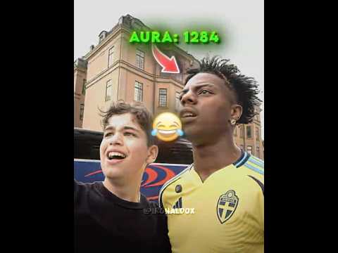 Bro Is NOT the Queen’s Guard 💀😂 #ishowspeed #speed #edit thumbnail