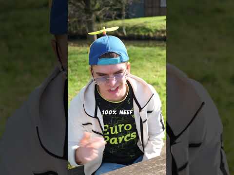 BEN JIJ AL MET JE KORTE BROEK EN T-SHIRT NAAR SCHOOL GEGAAN? thumbnail