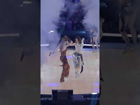 Yaşanacaksa yaşanacak❤️‍🔥 #shorts #yaşanacaksa #manifest #konser #liveperformance #dance thumbnail
