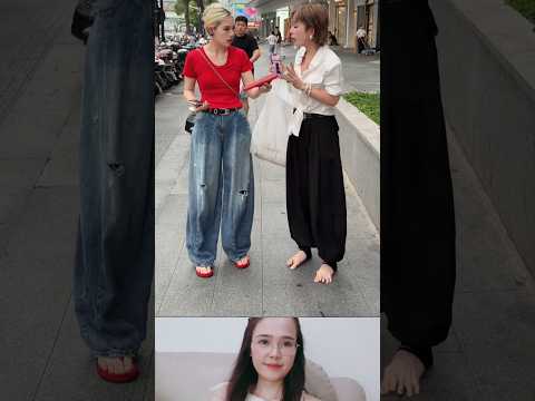 샌들 주인은 장난을 당했다. #웃긴영상 #funny #duet #유머 #각종유머 #korea #shorts #viral #viralvideo #tiktok #trending thumbnail