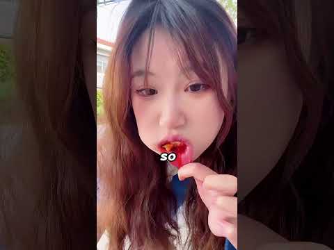 My lips really hurt! thumbnail