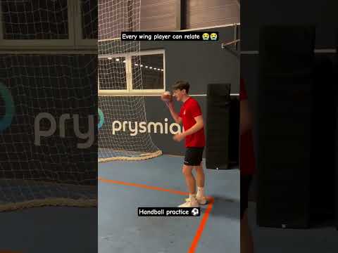 Every wing player can relate 😭😭 #handball #sportsball #like #viralvideo #shorts #sports #love #jaan thumbnail