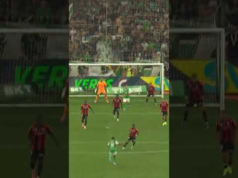 If that goes in... 😱🇬🇭 #Ligue1 #Ligue1McDonalds #SaintEtienne #ASSE #Ghana thumbnail