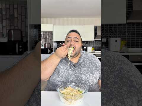HER YIL POPÜLER OLAN ERİK TERLETMESİNİ NOODLE YAPTIM! Efso tarif #shorts #noodle #recipe thumbnail