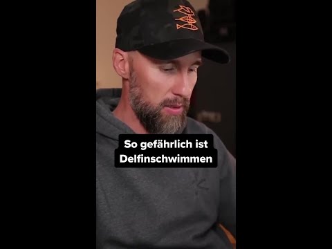 Delfin attackiert Schwimmerin thumbnail